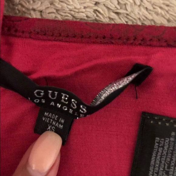 GUESS REPTILE-PRINT FAUX-SUEDE CROP HALTER - Picture 5 of 6